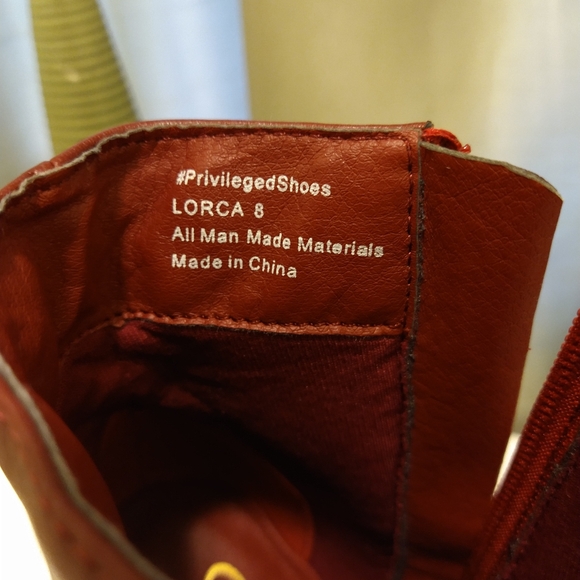 Boots - Picture 5 of 8